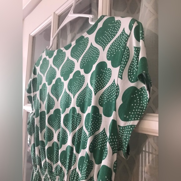 Boden size 8 green spades or lettuce type pattern excellent used condition - Picture 3 of 4